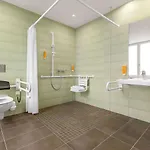 Hotel Super 8 By Wyndham 3*