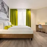 Super 8 By Wyndham Hotel 3*