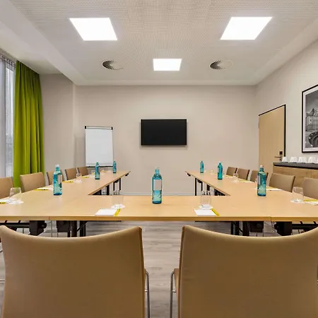 Hotell Super 8 By Wyndham 3*