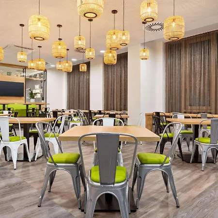 Super 8 By Wyndham Hotell Chemnitz