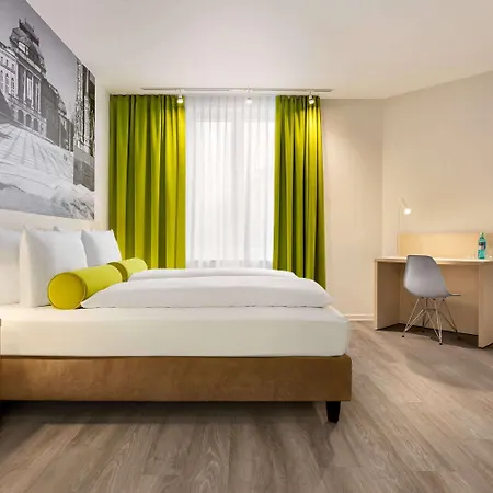 Super 8 By Wyndham Hotell 3*