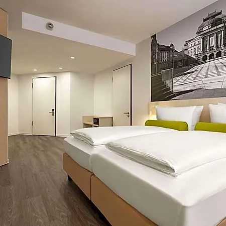 Super 8 By Wyndham 3*