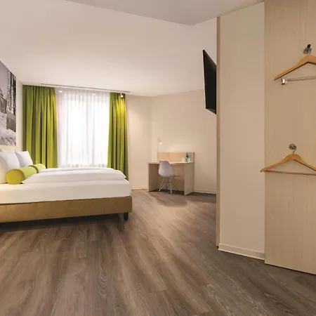Hotel Super 8 By Wyndham 3*