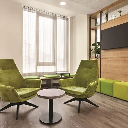 Super 8 By Wyndham Hotel