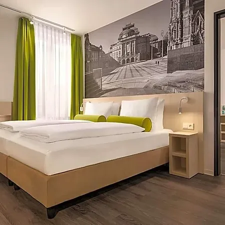 Super 8 By Wyndham 3*