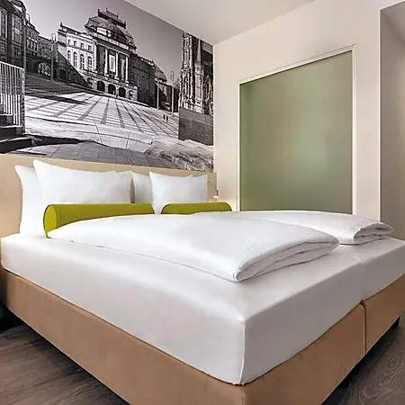 Super 8 By Wyndham 3*