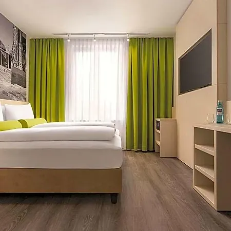 Super 8 By Wyndham Hotel 3*
