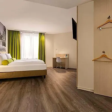 Super 8 By Wyndham Hotel Chemnitz