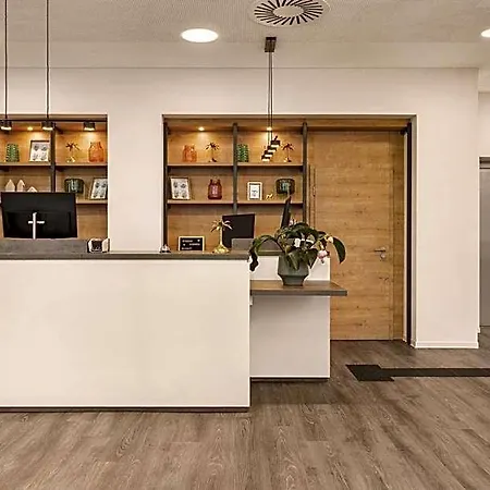 Hotel Super 8 By Wyndham 3*