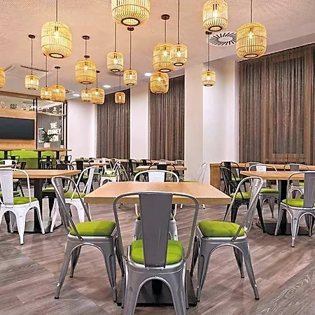 Super 8 By Wyndham 3*