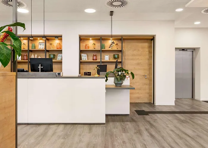 Super 8 By Wyndham فندق شيمنيتز