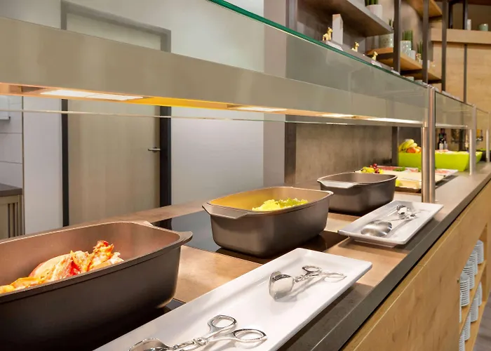 Super 8 By Wyndham فندق 3*