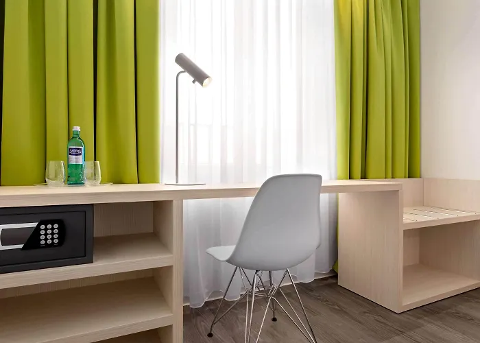 فندق Super 8 By Wyndham شيمنيتز