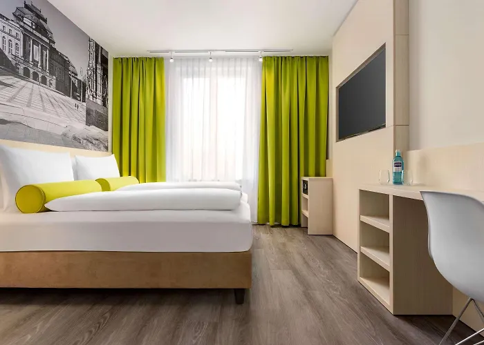 فندق Super 8 By Wyndham 3*
